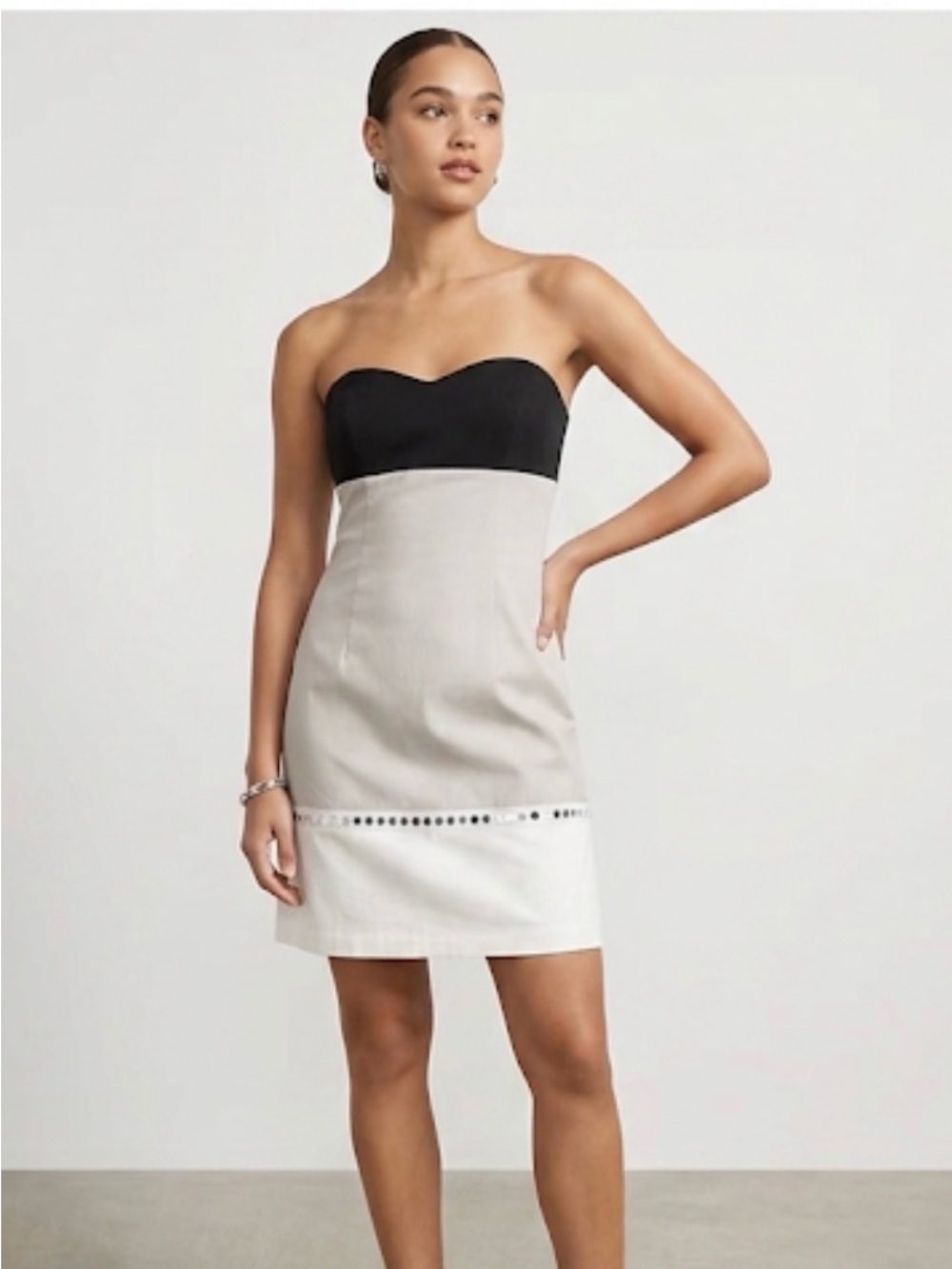 anne taylor dresses Ann Black, Heart Neck Line, A-Line, Dress with Pockets Size 0 Waist 30 Ann-Taylor Women's Dresses